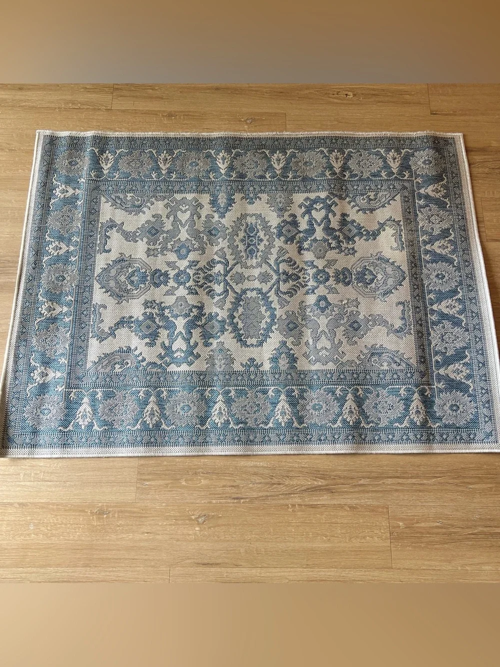 Nicole Miller Patio Country Ayana 3’11”x5’2” Gray-Blue Indoor/Outdoor Area Rug